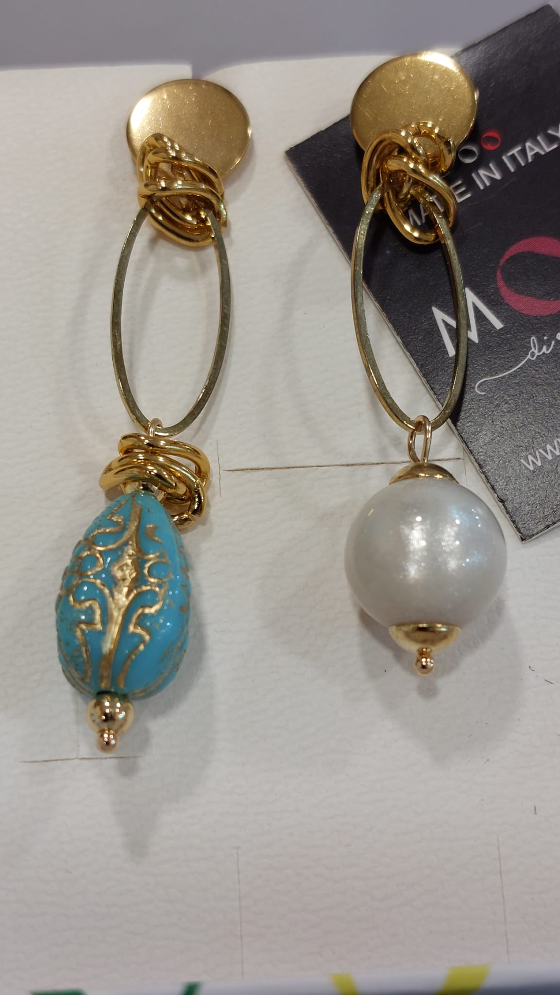 Orecchini con perla e pietra