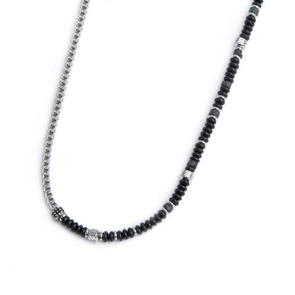 Collana catena fish bone con dischetti di onice nera e pietra lavica